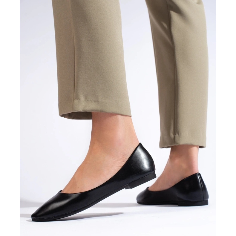 Klasické černé dámské balerínky černá 1