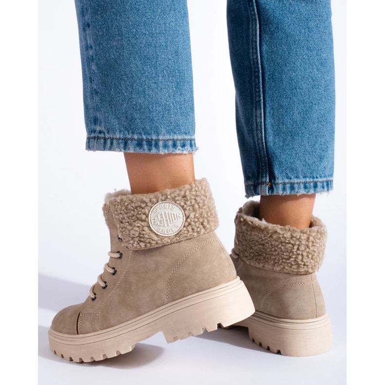 Dámské turistické boty s ovčí kůží béžový 1