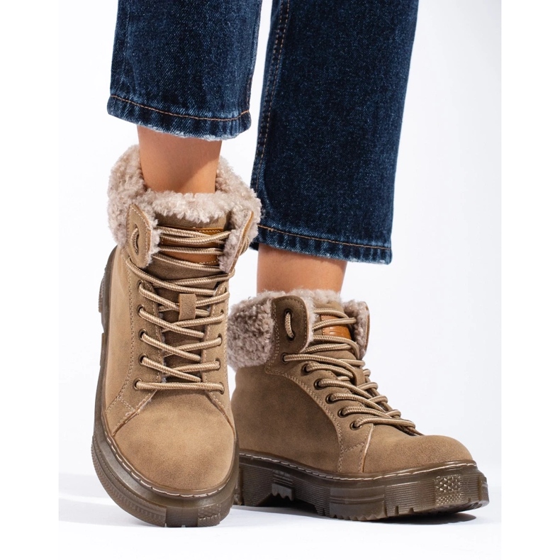 Hnědé dámské kozačky s kožešinou z ovčí kůže béžový 2