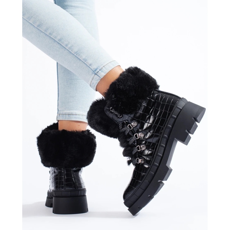 Dámské černé kozačky s kožíškem černá 1