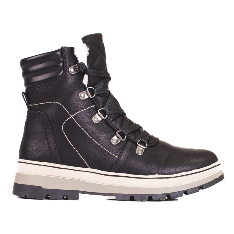 Černé dámské turistické boty se zateplením černá 1