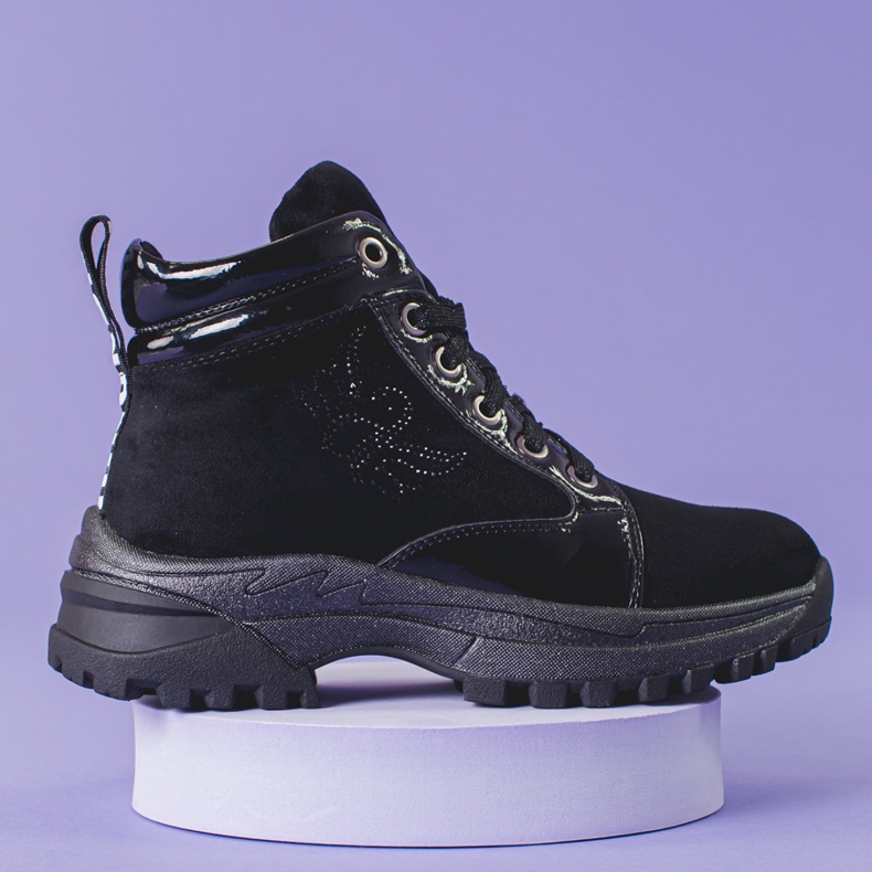 Černé dívčí kozačky se silnou podrážkou černá 1