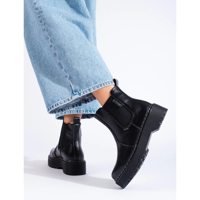 Černé dámské Chelsea boty Big Star II274101 černá 1