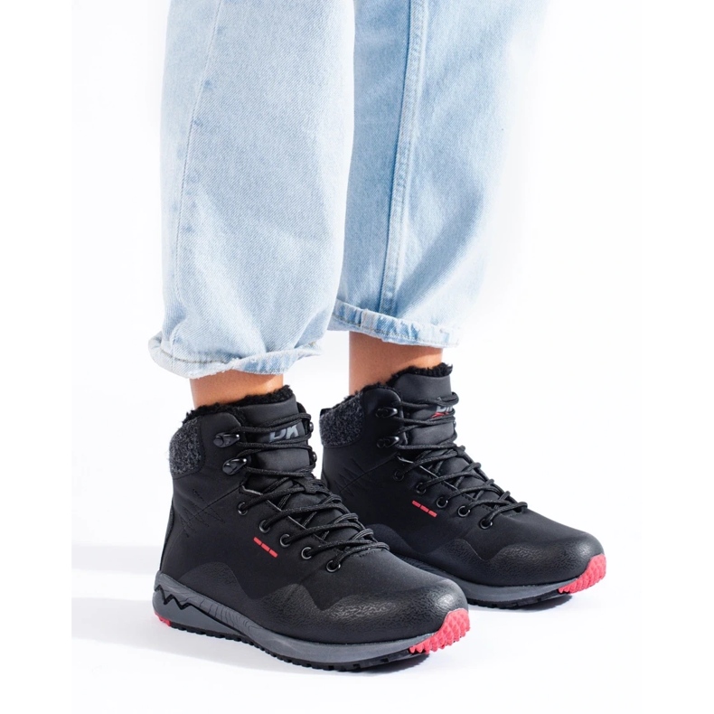 DK Dámské vysoké trekingové boty se zateplením černá 2