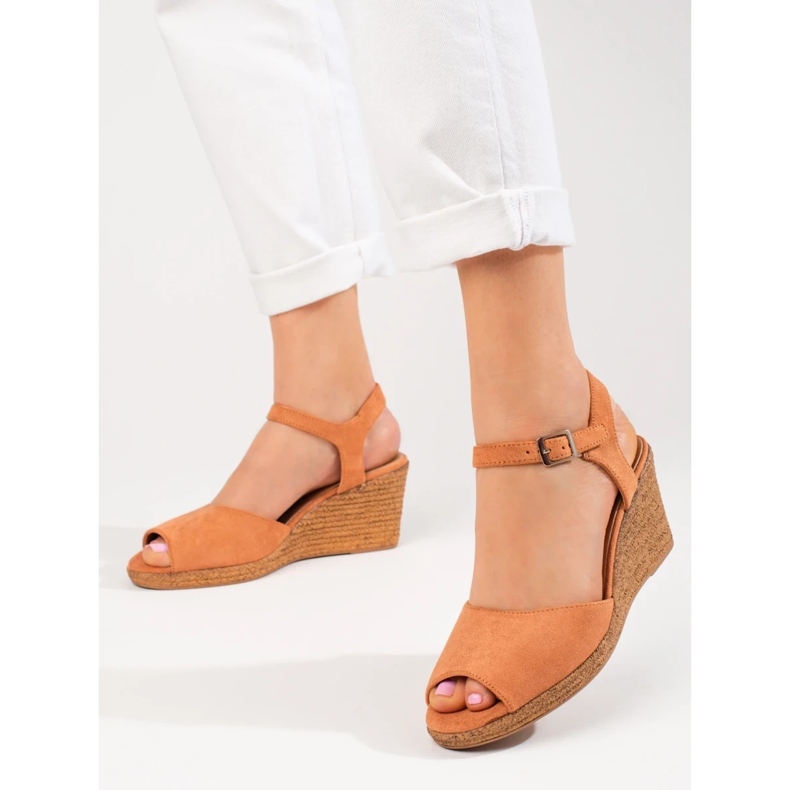 Hnědé sandály na klínku W. Potocki hnědý 2