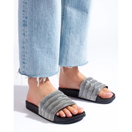 Černé pantofle s kamínky Shelovet černá 2