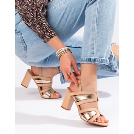 Vinceza Dámské béžové a zlaté sandály na podpatku značky Vineza béžový 1