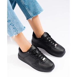 Klasické černé dámské sportovní boty Shelovet černá 1