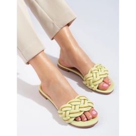 Elegantní limetkové pantofle pro ženy s řetízkem od Shelovet zelená 2