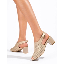 Dámské prolamované semišové sandály na podpatku Shelovet zlaté zlatý 2