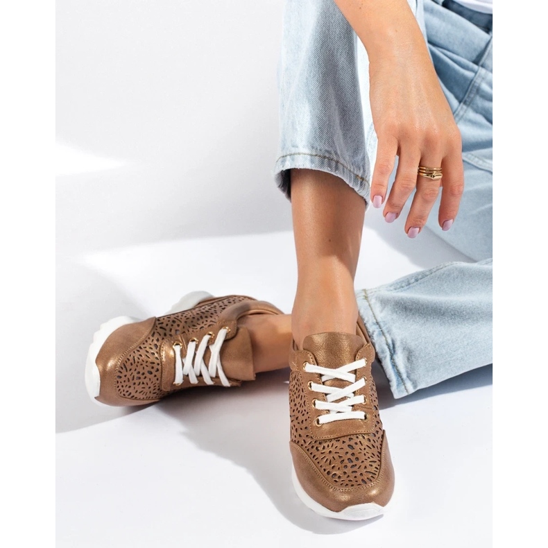 Prolamované tenisky se skrytým klínem Shelovet hnědé hnědý 1