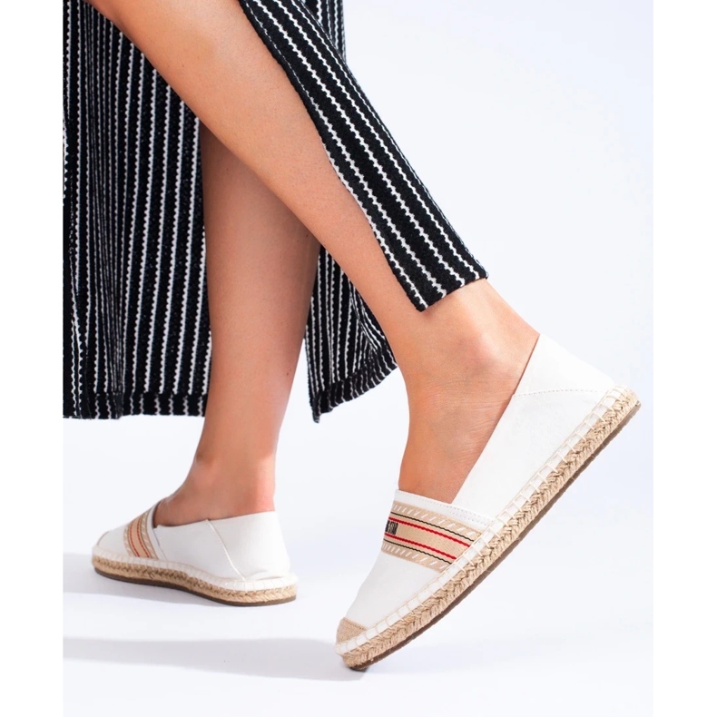 Bílé dámské espadrilky Big Star LL274893 bílý 1