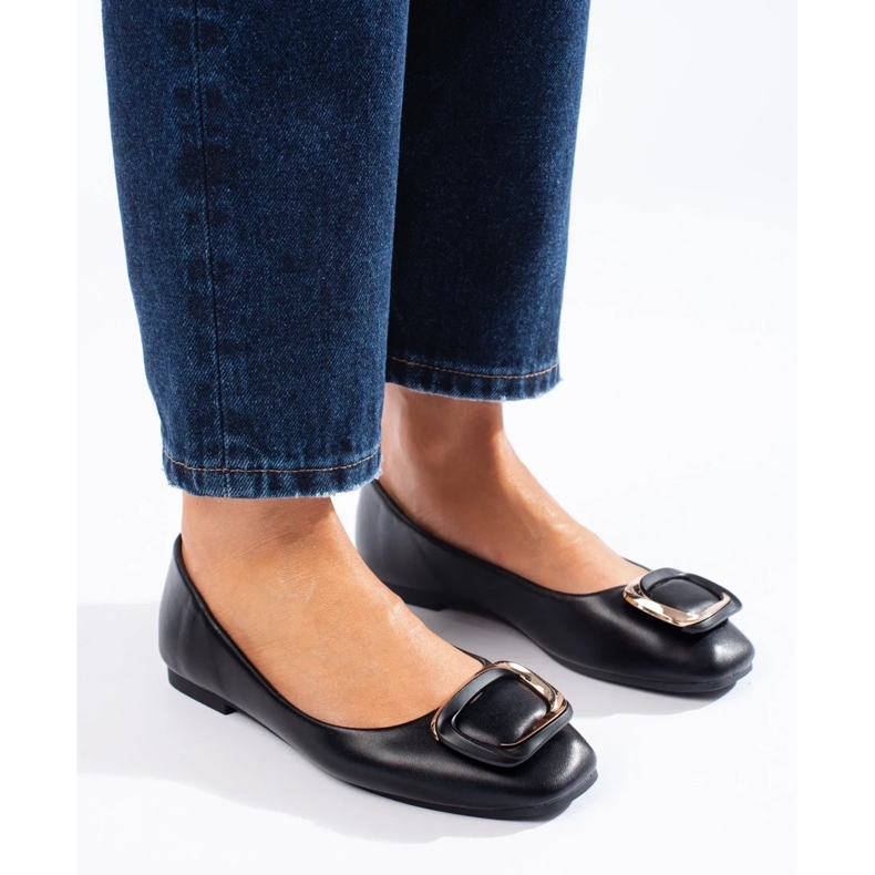 Černé elegantní balerínky s hranatou špičkou značky Shelovet černá 1