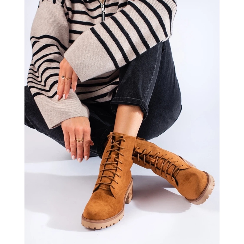 Hnědé dámské šněrovací kotníkové boty Shelovet hnědý 1