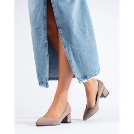 Béžové semišové lodičky na nízkém podpatku Shelovet béžový 2