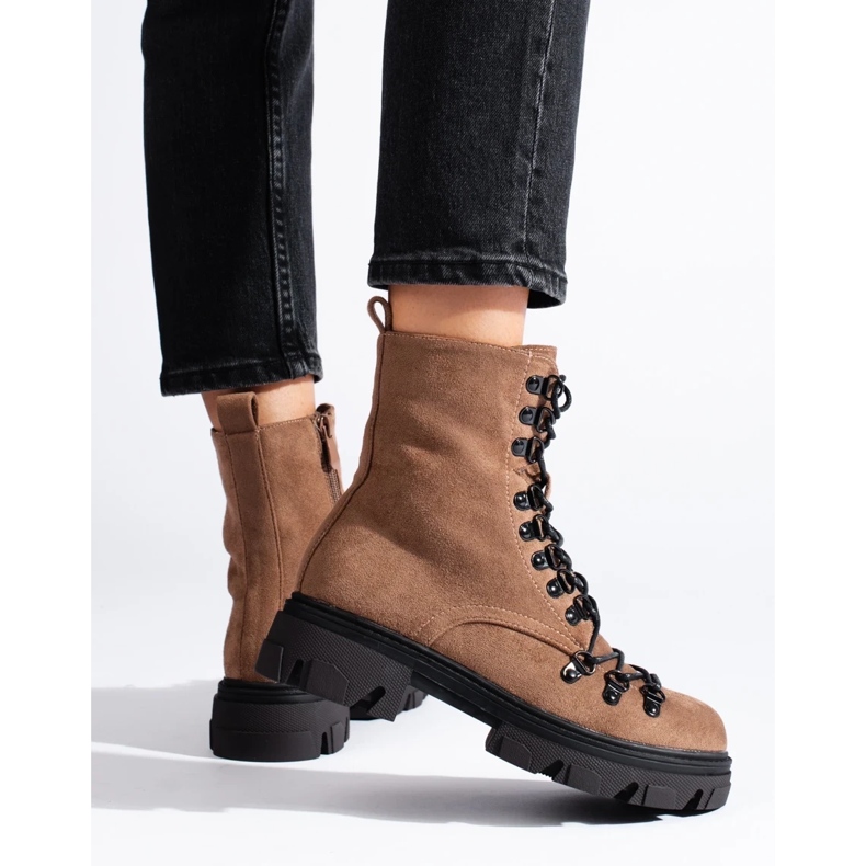 Vinceza Hnědé dělnické boty se semišovým vázáním od Vincezy béžový 1