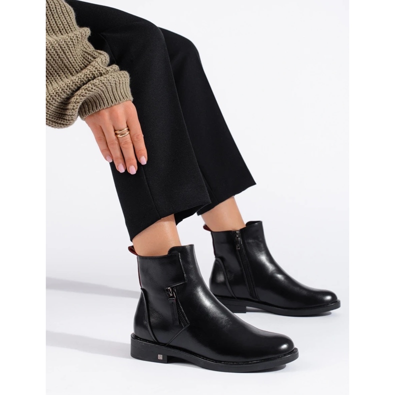 W. Potocki Černé elegantní dámské kotníkové boty značky Potocki černá 2