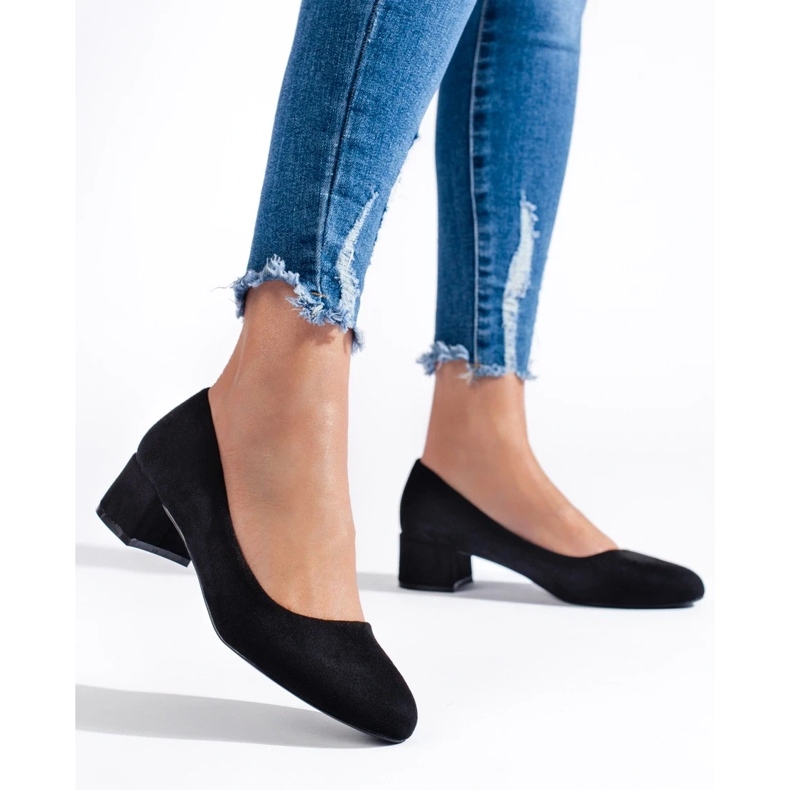 Dámské černé semišové lodičky na nízkém podpatku černá 2