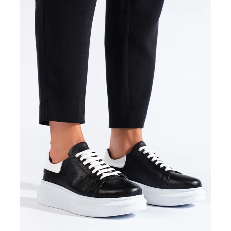 Černé klasické dámské sportovní boty značky T.Sokolski černá 1