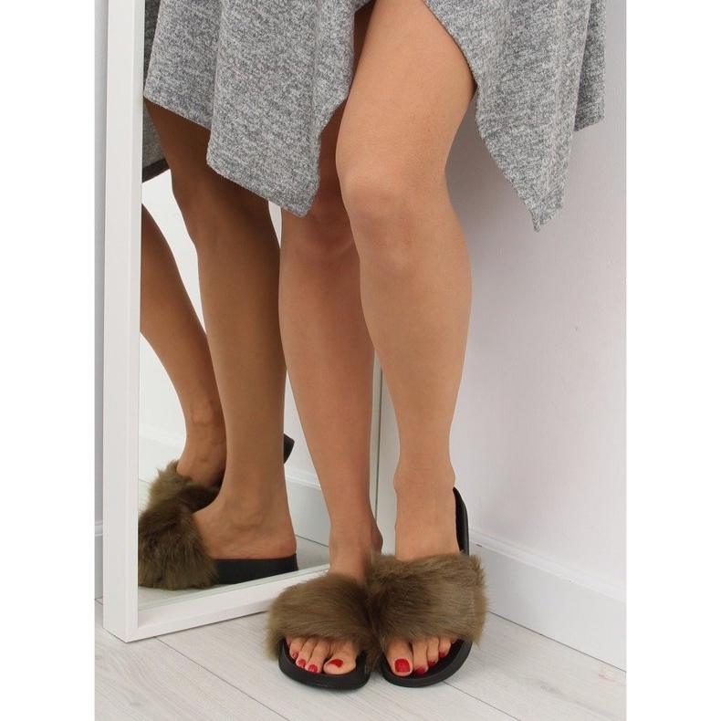 Zelené kožešinové pantofle S36 zelené zelená 1