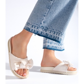 Béžové pantofle s mašlí béžový 2 Béžové pantofle s mašlí béžový 2