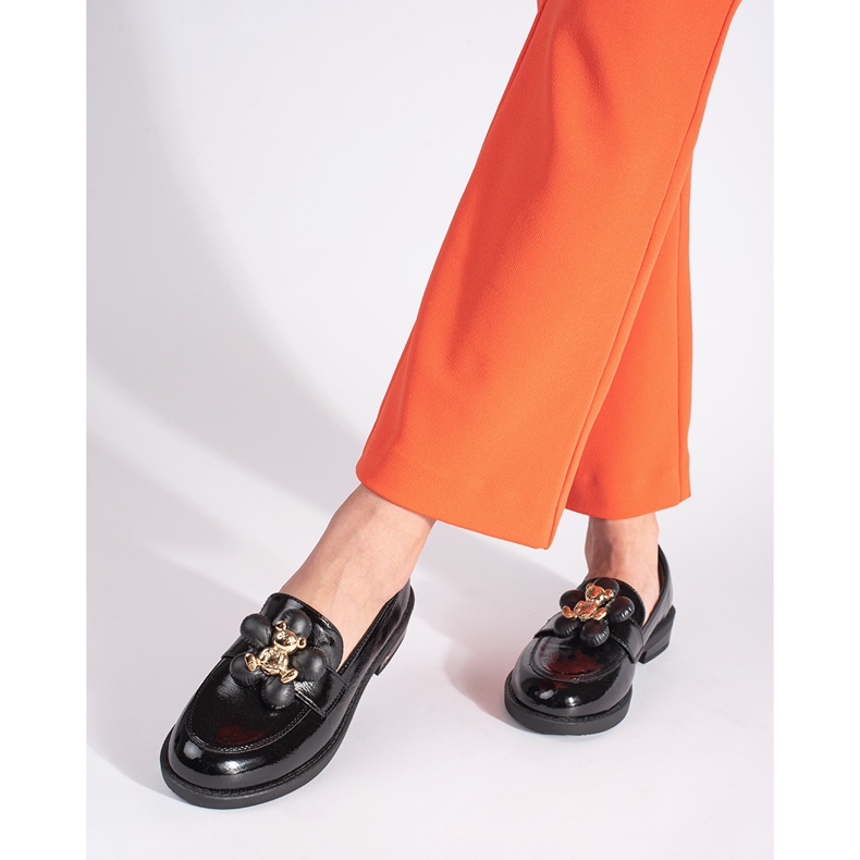 Dámské černé lakované mokasíny s medvídkem černý 1
