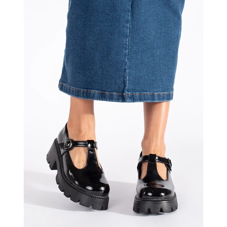 Dámské černé lakované boty na platformě černý 1
