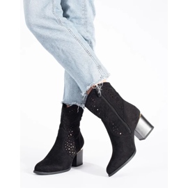 Seastar Prolamované černé kovbojské boty na vysokém podpatku černá 1 Seastar Prolamované černé kovbojské boty na vysokém podpatku černá 1