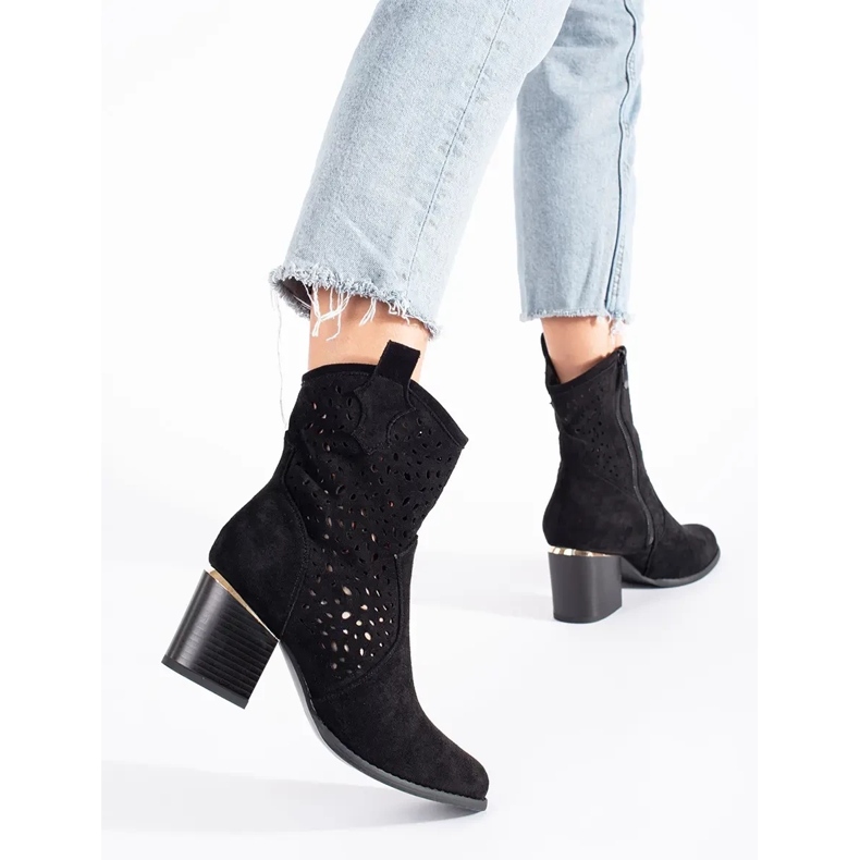 Seastar Prolamované černé kovbojské boty na vysokém podpatku černá 2 Seastar Prolamované černé kovbojské boty na vysokém podpatku černá 2