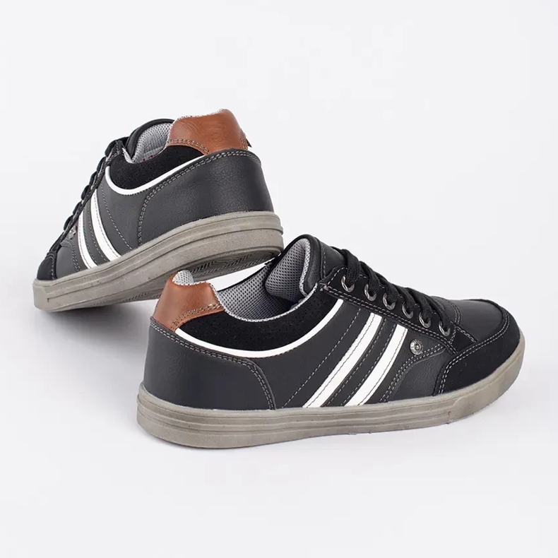 Černé dámské sportovní boty VICO černá 1 Černé dámské sportovní boty VICO černá 1