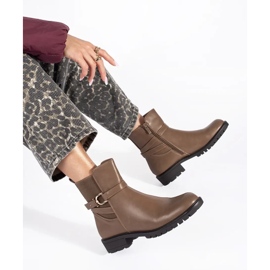 Hnědé vysoké dámské kotníkové boty hnědý 2