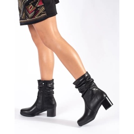 Černé kožené dámské mačkané kotníkové boty Sergio Leone černá 1