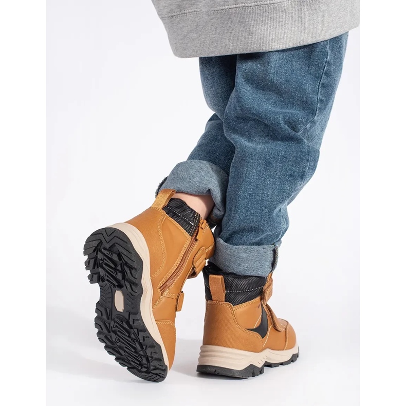 Zateplené chlapecké kotníkové boty na suchý zip hnědý 1