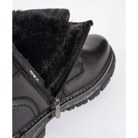 Černé pánské zateplené kotníkové boty na šněrování černá 1