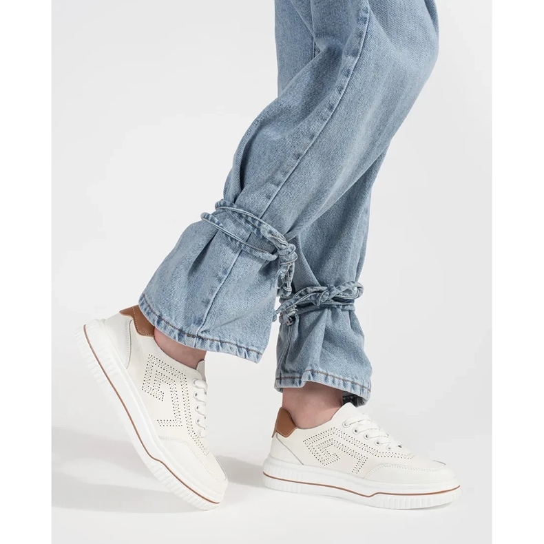 Goodin Bílé děrovací kožené tenisky bílý 1