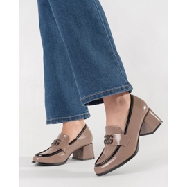 Taupe vysoké podpatky s ozdobou béžový 1