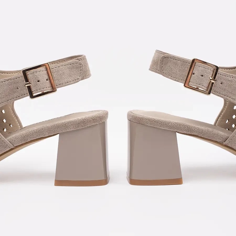 Goodin Béžové sandály na vysoké podpatky béžový 1