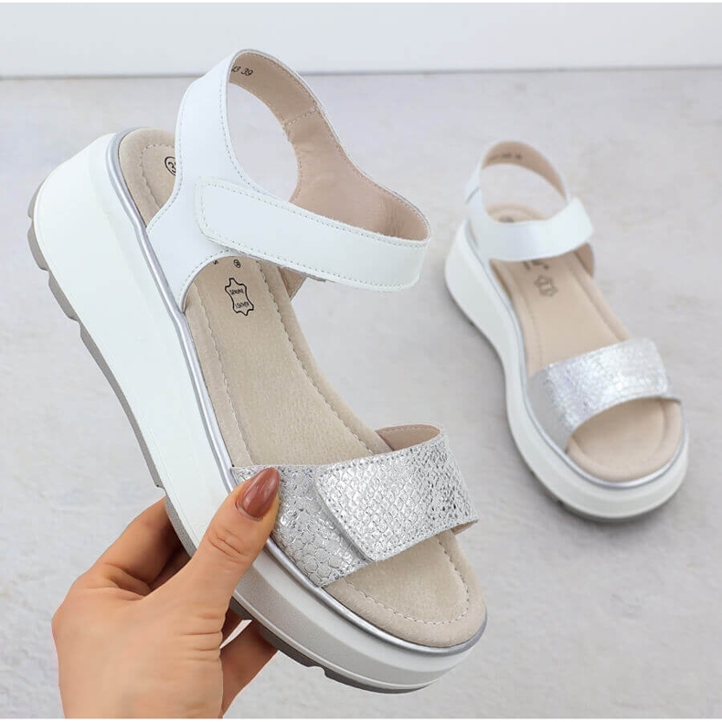 S.Barski Dámské kožené sandály pro stříbrnou platformu na suchý zip S. Barski LR51-543 stříbrný 1