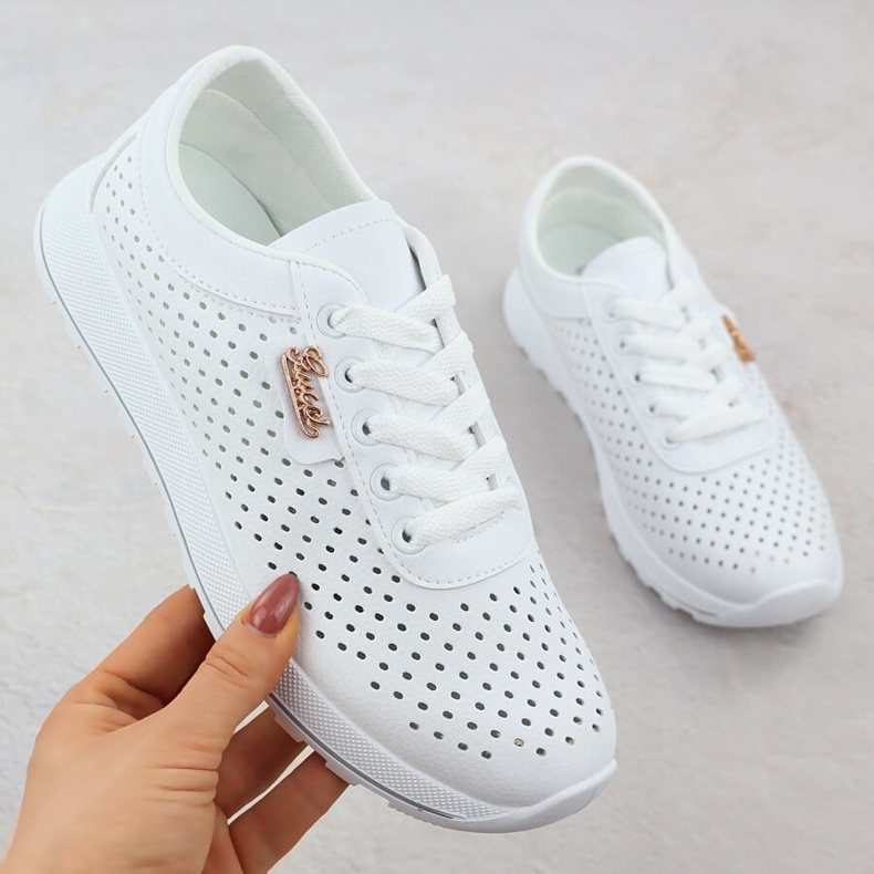 Dámské otevřené sportovní pumpy na platformě White Potocki PY16346 bílý 1