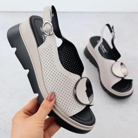 S.Barski Dámské kožené sandály pro otevřené klíny Beige S. Barski LR51-788 béžový 1