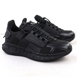 Black McArthur MC4 Men's Sportovní boty černý 1