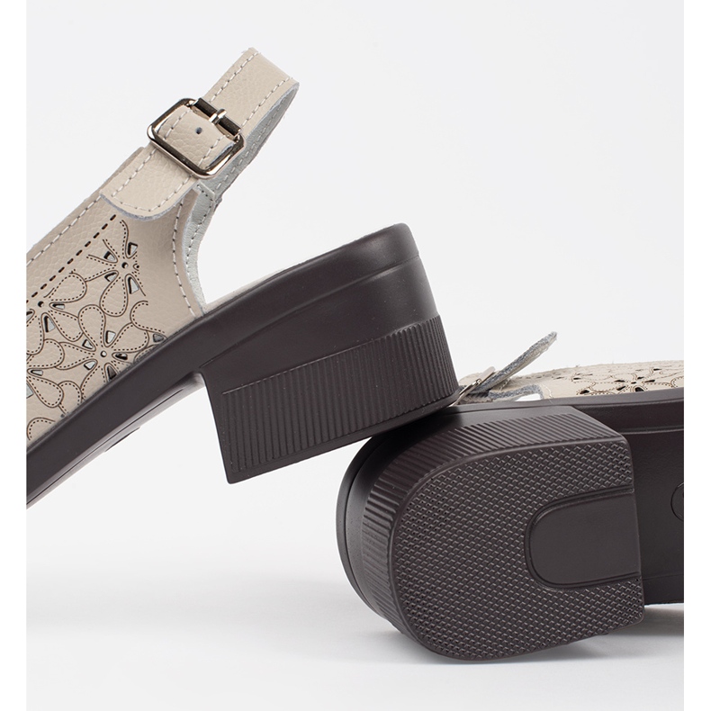 Goodin Béžově opečené sandály s nízkým obsahem béžový 1