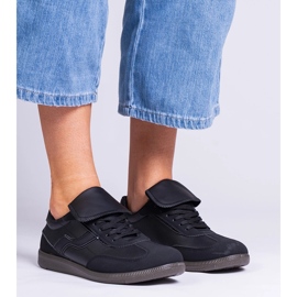 Černé tenisky s nízkým obsahem černá 1