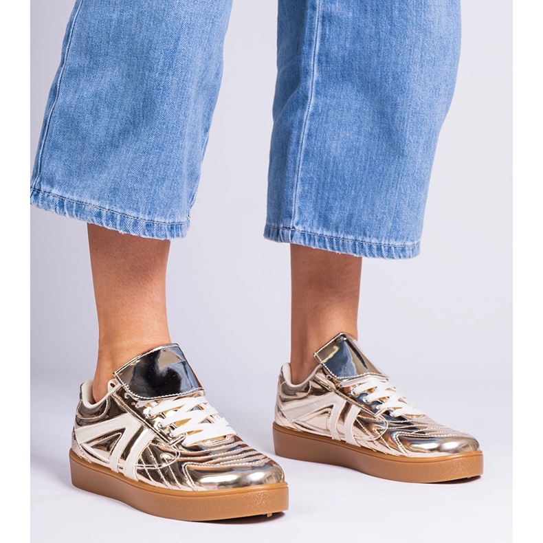 Tenisky zlatých tenisek 1