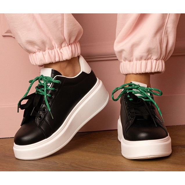 Černé sportovní tenisky na platformě černá 1