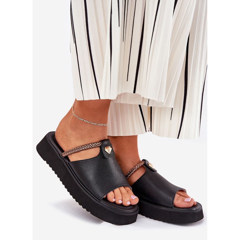 S.Barski Dámské kožené pantofle na plošině s dekorativním pásem D&amp;A MK51-475 Black černá 1