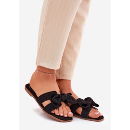 Ploché dámské žabky s černým lukem černá 1 Ploché dámské žabky s černým lukem černá 1