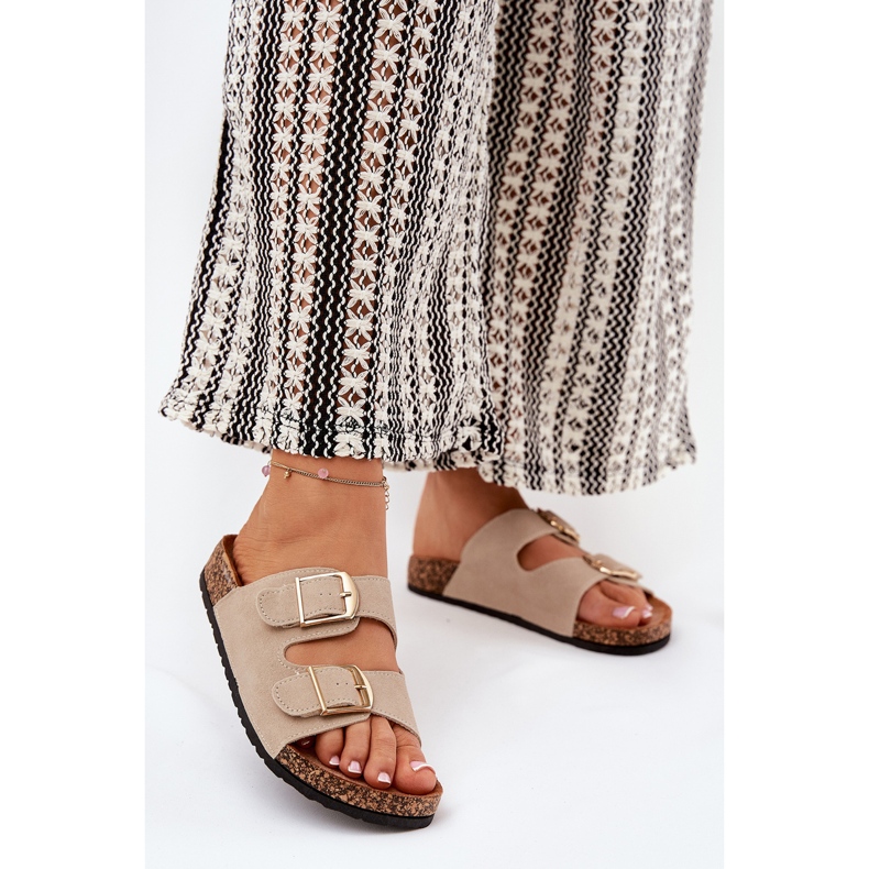 Dámské žabky na plošinu Cork se zlatými svorkami béžové béžový 2 Dámské žabky na plošinu Cork se zlatými svorkami béžové béžový 2