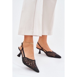 Vysoké podpatky se špičatým nosem a černou patou černá 2 Vysoké podpatky se špičatým nosem a černou patou černá 2