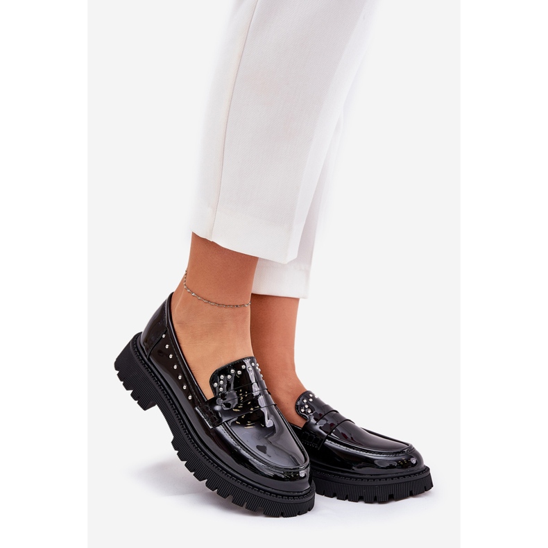 Dámské mokasíny se vážily černou dekorací černá 1